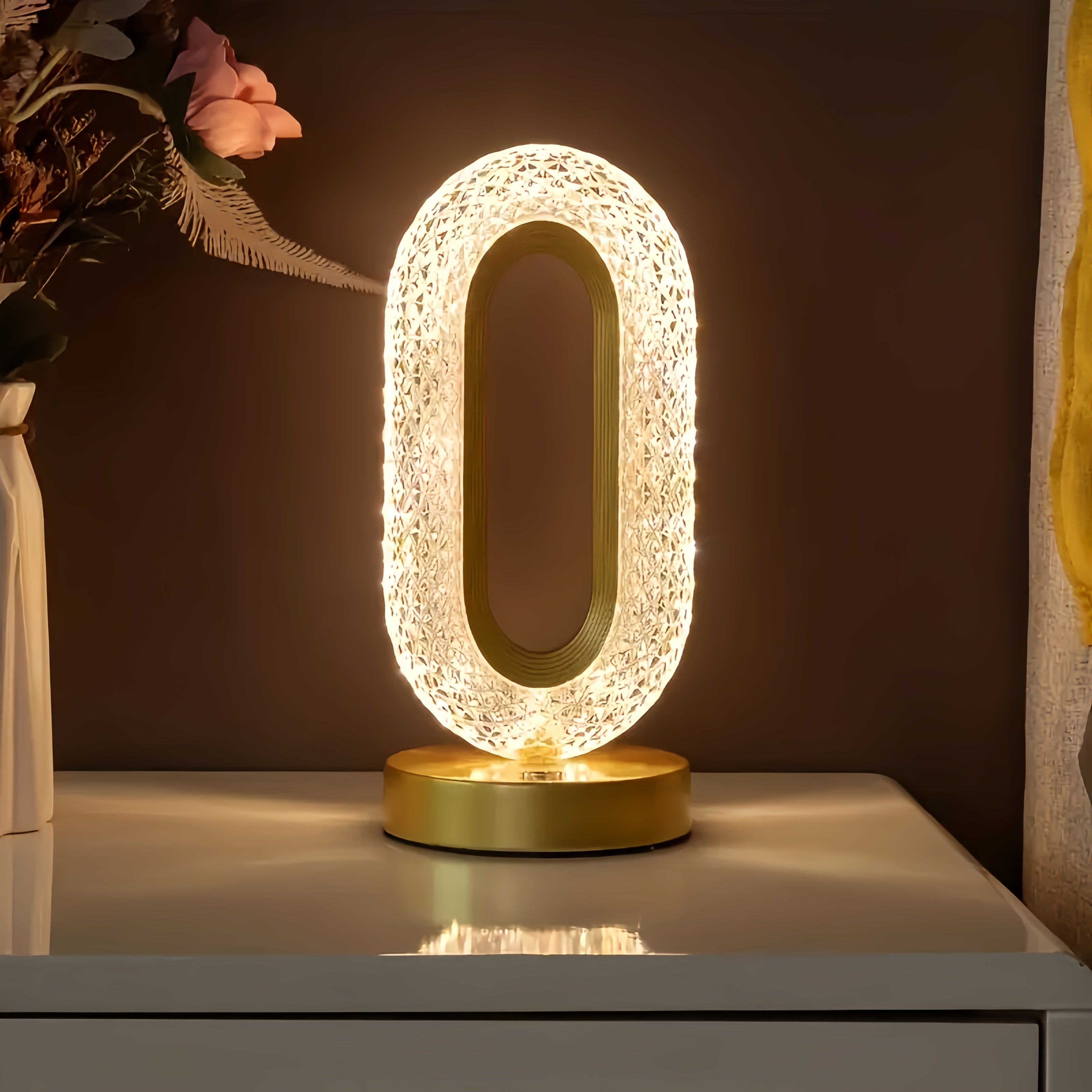 A creative USB-powered advanced art desk lamp decoration nightlight atmosphere light living room room bedroom a variety of room types for friends holiday birthday Christmas gifts
